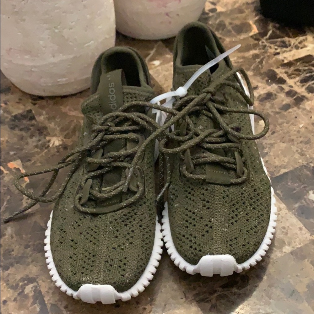 kids adidas running shoes